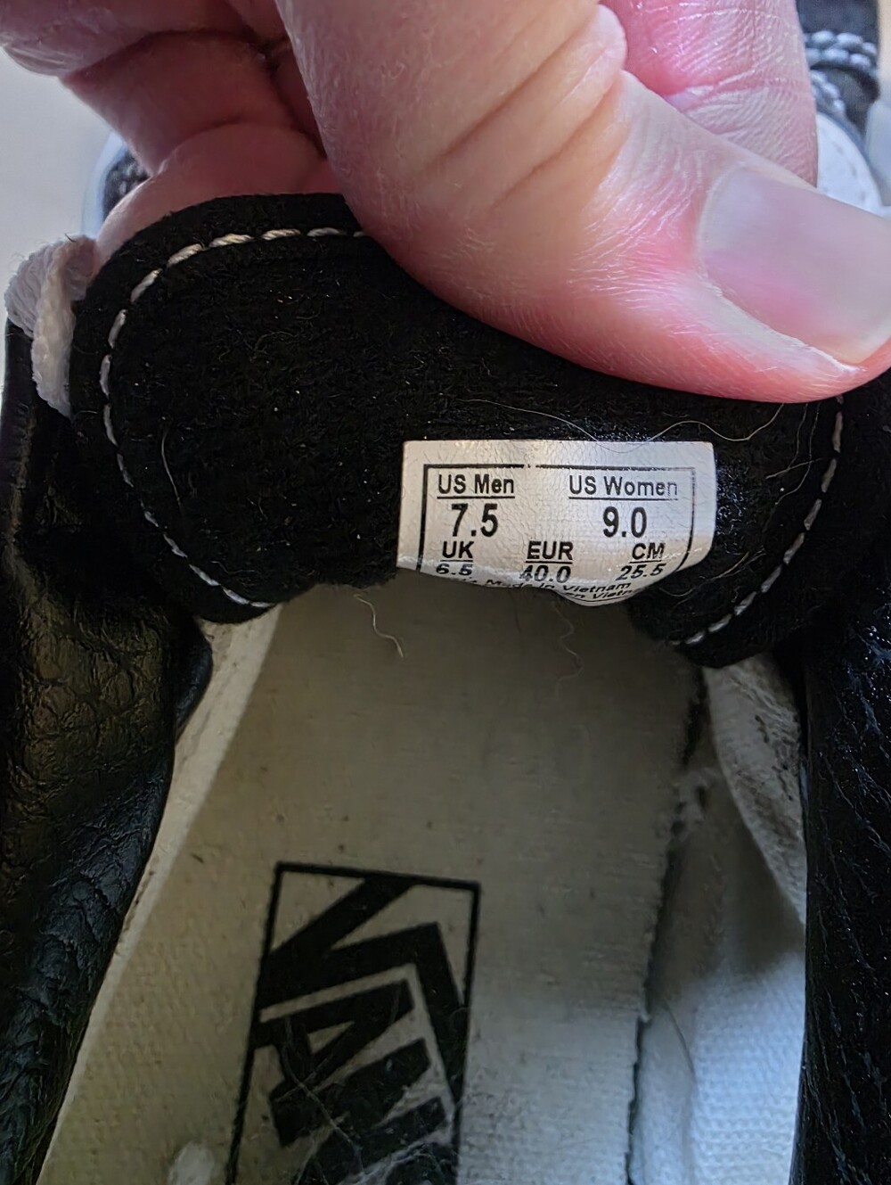 Vans Sneakers - Picture 4 of 4